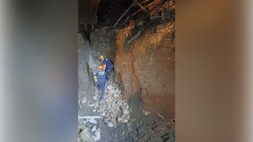 Define ararken kazdıkları tünel çöktü: 1 ölü, 6 gözaltı - Resim : 2