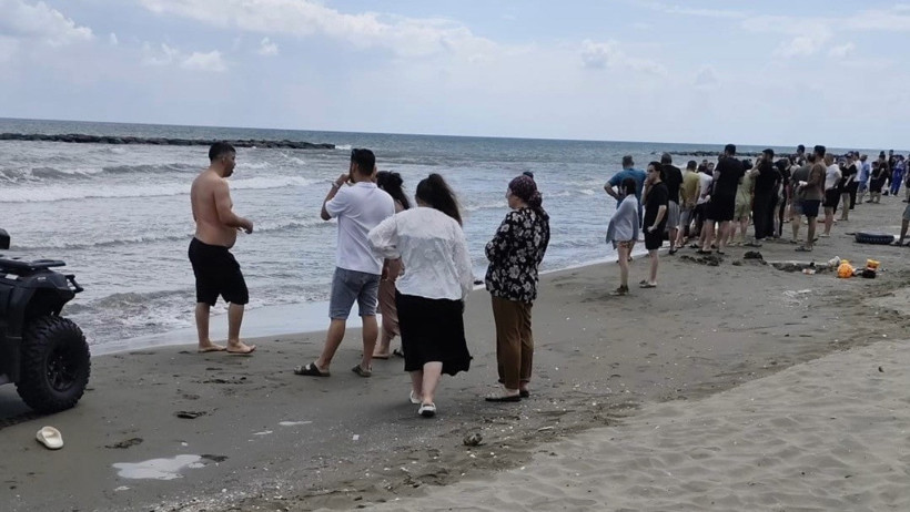 Valiliğin uyarısına rağmen denize girdiler: Karadeniz'de facia - Resim : 1