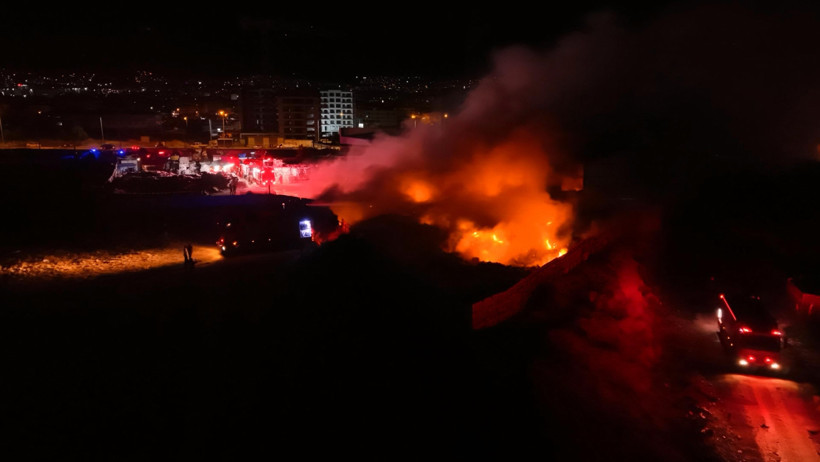 Bursa'da geri dönüşüm tesisi kül oldu - Resim : 1