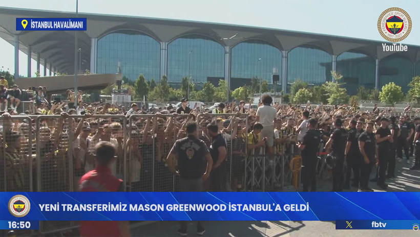Fenerbahçe'nin yeni yıldızı Mason Greenwood ailesiyle İstanbul'da - Resim : 2
