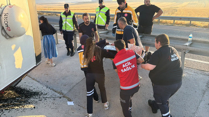 Kütahya'da yolcu otobüsü devrildi: Çok sayıda yaralı var - Resim : 3
