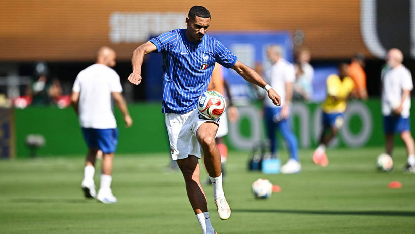 52 milyon sterlinlik transfer: Lacroix, Chelsea için sağlık kontrolüne giriyor - Resim : 1