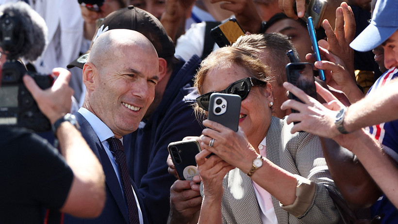 Zidane'a rekor maaş: Dünya Kupası kazanan De La Fuente'nin üç katı! - Resim : 2