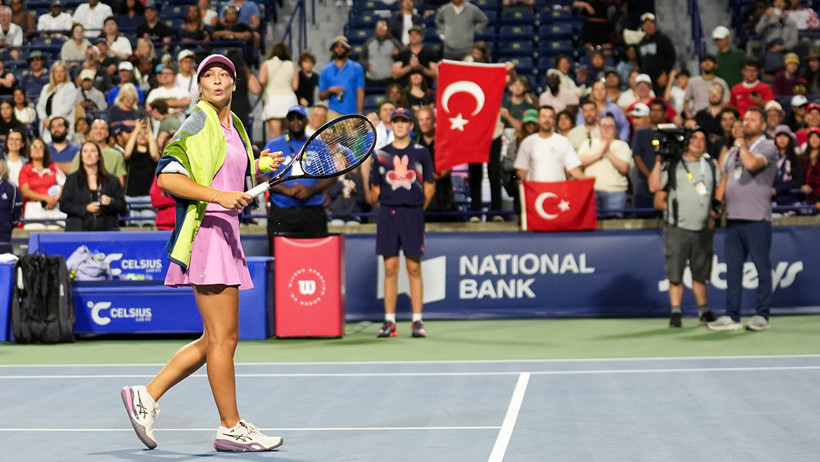 Zeynep Sönmez Kanada Açık’ta ikinci turda: Rebecca Marino’yu devirdi - Resim : 1