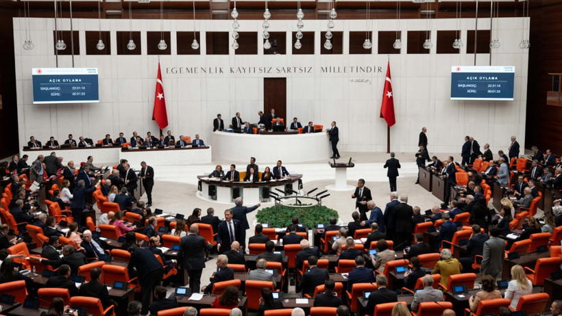 &Ccedil;er&ccedil;eve yasa TBMM'de kabul edildi - Resim : 2