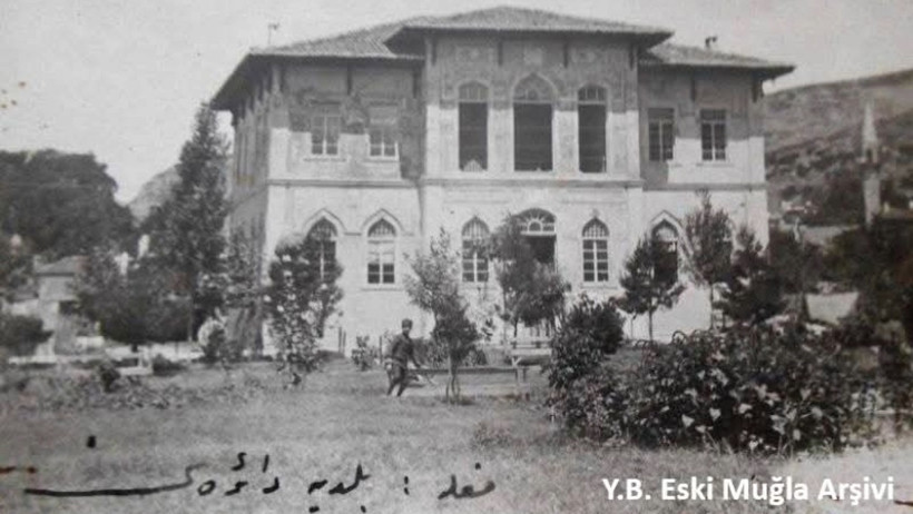 Menteşe Belediyesi'nin başkanlık binası Vakıflar Genel Müdürlüğü adına tescil edildi - Resim : 1
