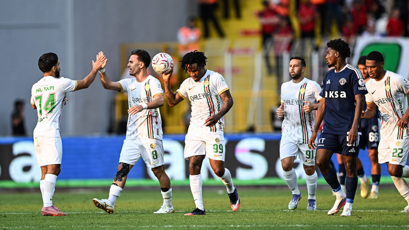 Gift Orban oyuna girdi, İstanbul'da maçın kaderi değişti: Amedspor 2-0'dan döndü - Resim : 2