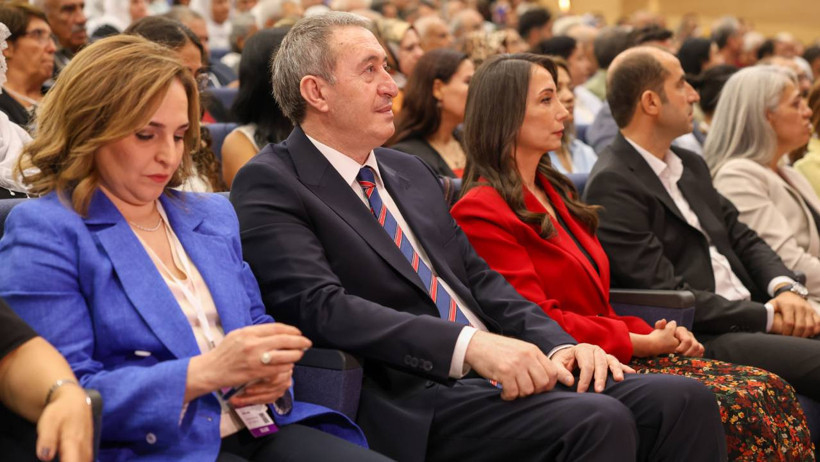 DEM Parti Kongresi'nde Hatimoğulları ve Bakırhan yeniden eş genel başkan seçildi - Resim : 4