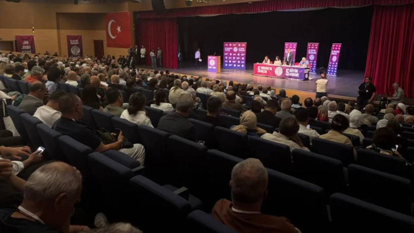 DEM Parti Kongresi'nde Hatimoğulları ve Bakırhan yeniden eş genel başkan seçildi - Resim : 7