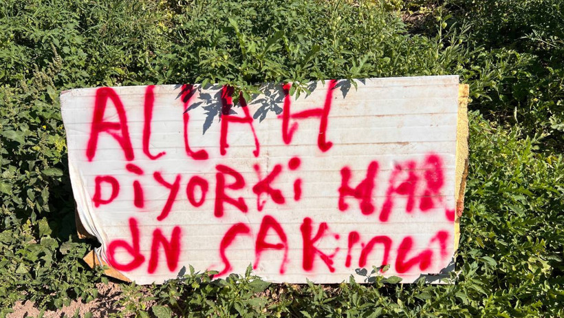 Karpuzcunun manevi uyarısını kimse dinlemedi. Birer ikişer götürdüler - Resim : 2