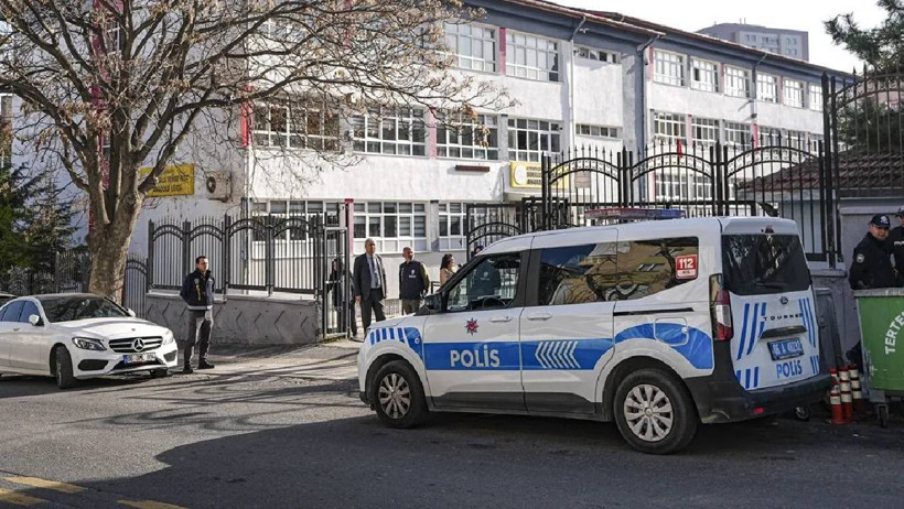Okullar dedekt&ouml;rle a&ccedil;ıldı. &Ccedil;ocuklar tek tek b&ouml;yle arandı - Resim : 5