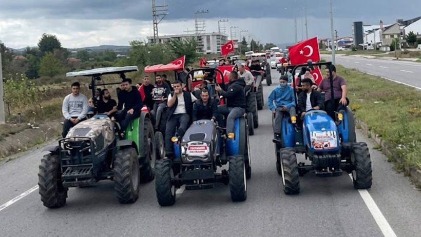 Fındık üreticisi traktörlerle sokağa indi. "Emeğimizin karşılığını istiyoruz" - Resim : 3