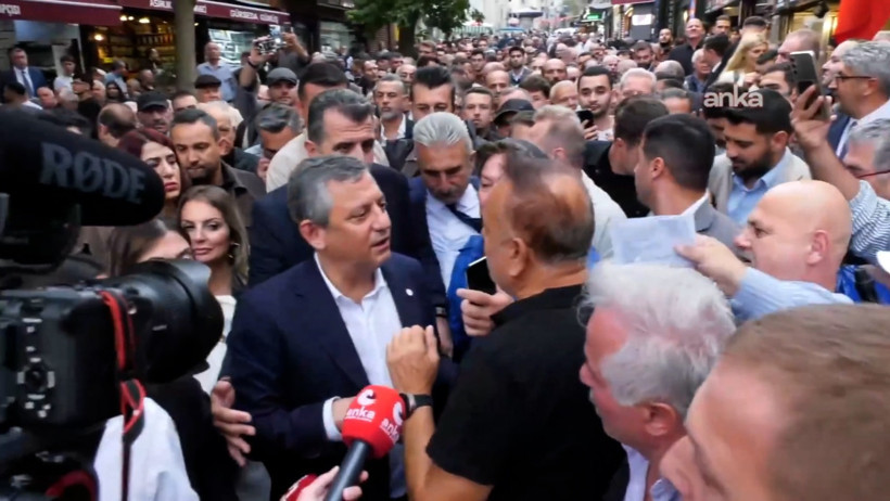 &Ouml;zg&uuml;r &Ouml;zel &ccedil;ok sinirlendi: Sen buradan git, gelme buraya - Resim : 3