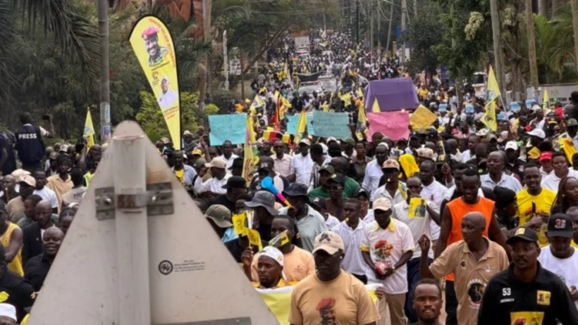 Uganda'da Türkiye protesto edildi - Resim : 1