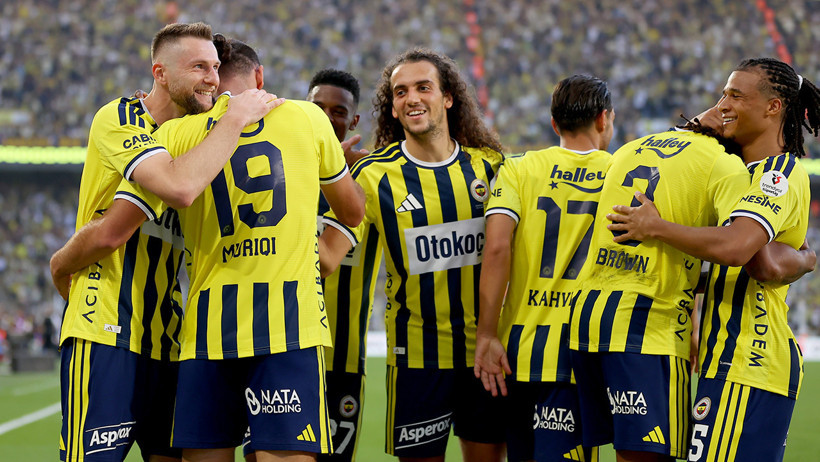 Fenerbahçe'den tarihi zafer: 1994'ten beri ilk kez 8 gol! - Resim : 3