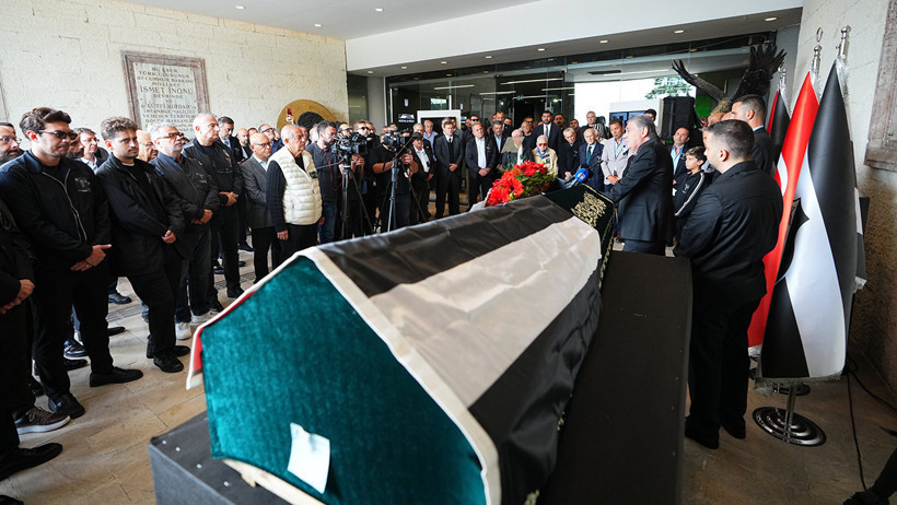 Beşiktaş'tan Keçeli'ye vefa: Tabutu omuzlayan Serdal Adalı'dan duygusal sözler - Resim : 1