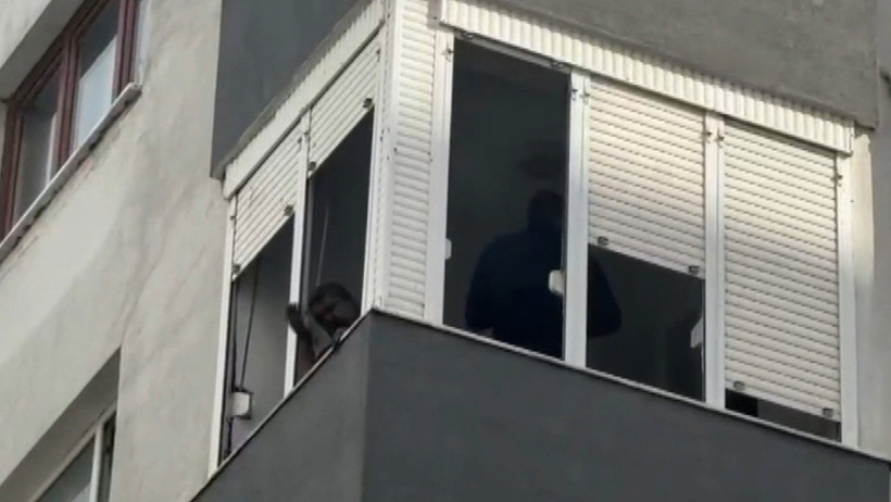 Kadıköy'de can pazarı! 8 katlı binada yangın - Resim : 5