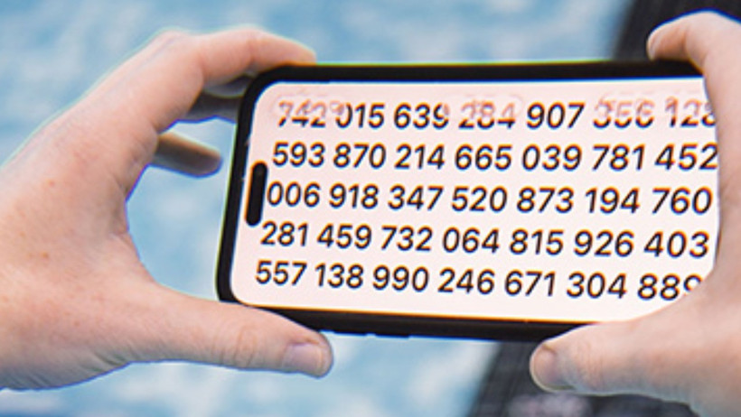 34 yaşındaki matematik öğretmeninden akılalmaz başarı! Su altında 87 rakam ezberledi - Resim : 1