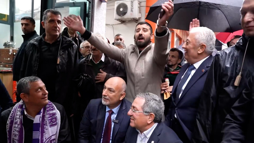 Özgür Özel'e Hopa'da 'ekonomik kriz var' türküsü - Resim : 1