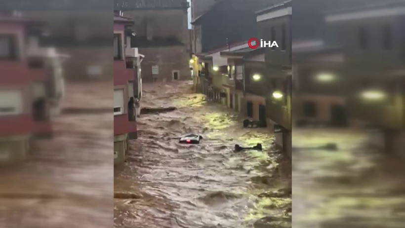 Sular aniden geldi. İspanyollar korku içinde - Resim : 1