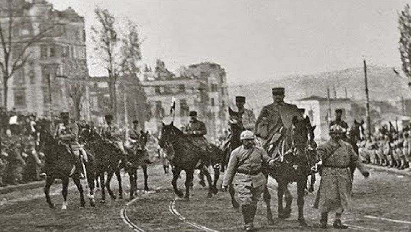 Geldikleri gibi gittiler! İşgalin g&ouml;lgesinden kurtuluşun aydınlığına - Resim : 5