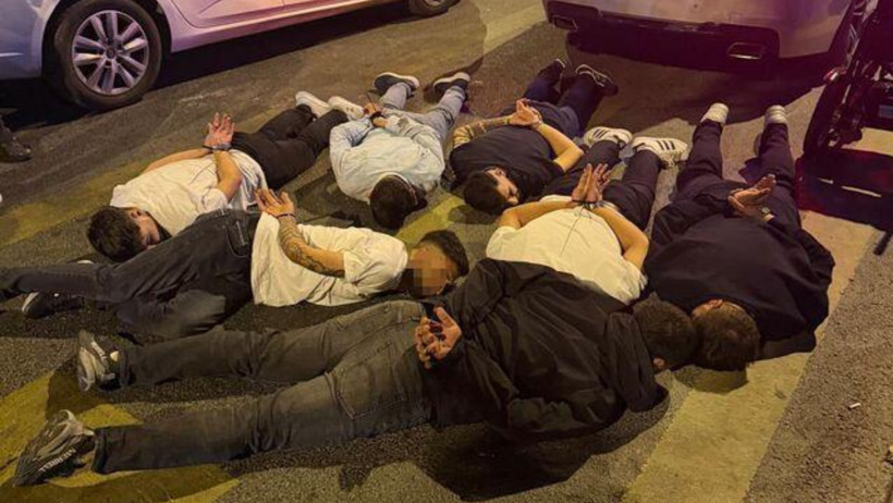Operasyon içinde operasyon! Polis otobüsünü takibe alan çete kıskıvrak yakalandı - Resim : 4