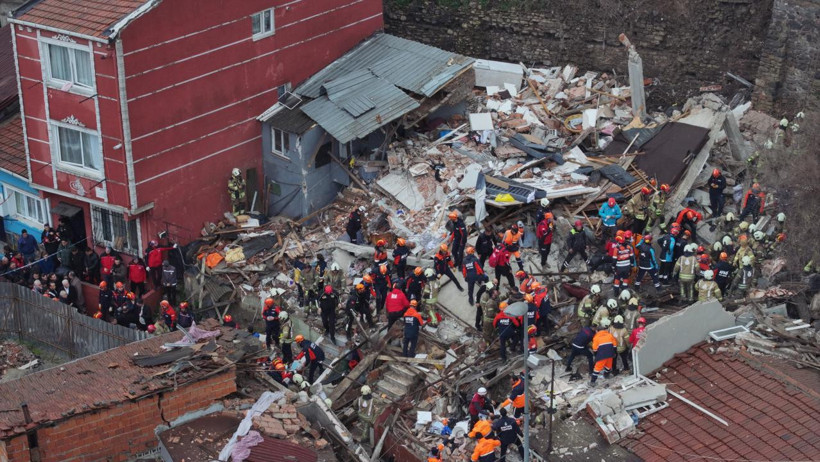 İstanbul'da kendiliğinden &ccedil;&ouml;kecek bina sayısı a&ccedil;ıkladı - Resim : 5