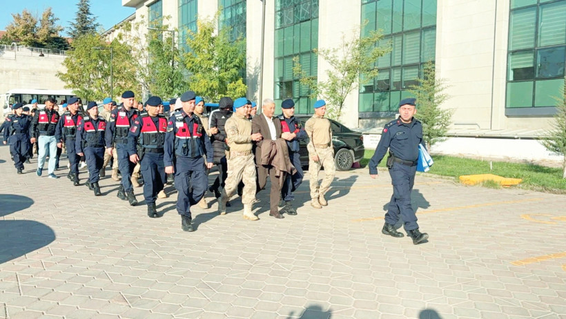 Nefes Kırıkkale Yahşiyan Belediyesi'ndeki yolsuzluğun izini s&uuml;rd&uuml;... K&uuml;&ccedil;&uuml;c&uuml;k yerde d&uuml;nyayı g&ouml;t&uuml;rm&uuml;şler! - Resim : 1
