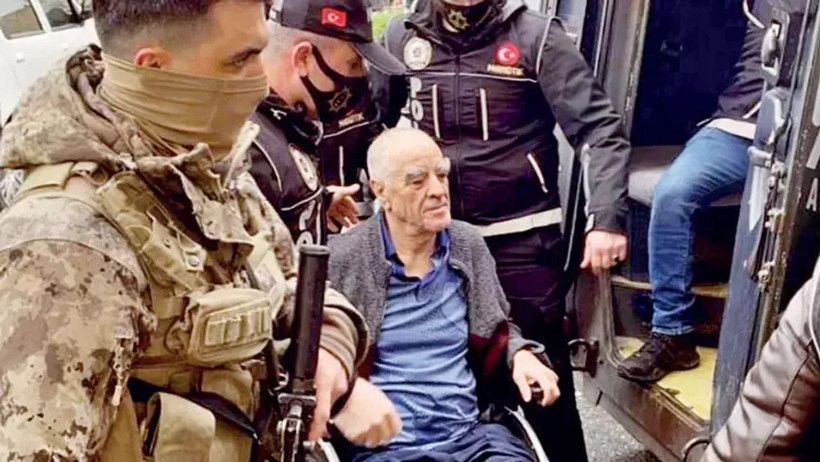 amuoyunda T&uuml;rk Escobar lakabıyla tanınan uluslararası uyuşturucu ka&ccedil;ak&ccedil;ısı &Uuml;rfi &Ccedil;etinkaya