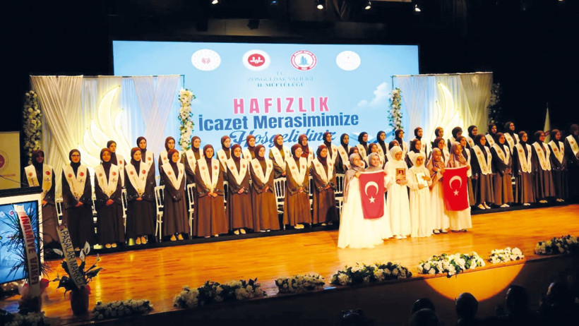 Hafızlık merasimleri üniversitelere taşındı - Resim : 1