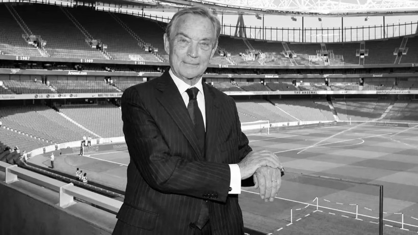 Arsenal efsanesi 92 yaşında vefat etti: Kuryelikten onursal başkanlığa - Resim : 1