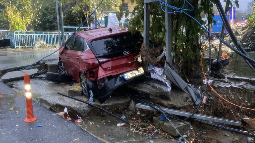 İstanbul'da selin bilançosu gün ağarınca ortaya çıktı - Resim : 5