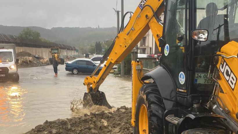 Sağanak yağış lüks villayı böyle yuttu. Kamera saniye saniye kayıttaydı - Resim : 2