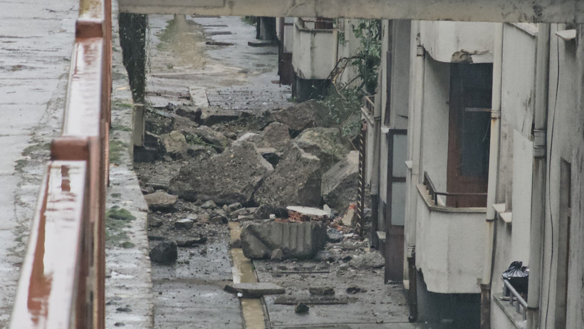 Zonguldak'ta heyelan. 49 daire tahliye edildi - Resim : 2