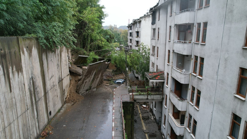 Zonguldak'ta heyelan. 49 daire tahliye edildi - Resim : 6