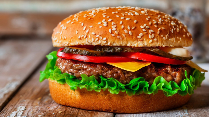 Hamburger tadında domates geliyor. Demir eksikliğini giderecek - Resim : 1