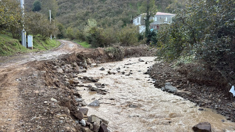 Baraj suyu taştı, mahalleyi sel bastı - Resim : 5