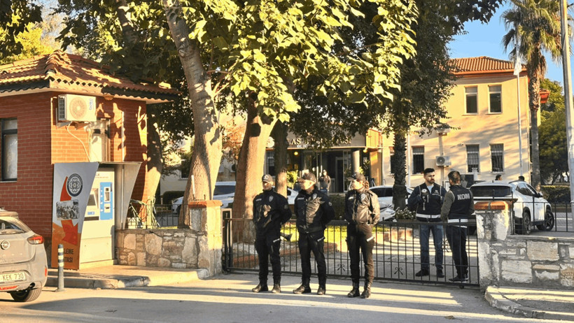 Milas Belediyesi'ne operasyon: Belediye Başkanı dahil 29 gözaltı - Resim : 3