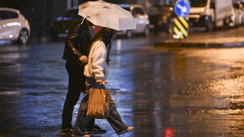 İstanbul’da yağmurun yeniden bastıracağı tarih açıklandı. Gök gürültülü sağanak olacak - Resim : 5