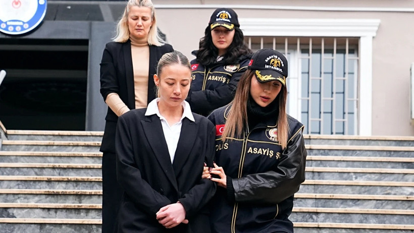 Aleyna Kalaycıoğlu tahliye sonrası ilk kez görüntülendi. O isimle aynı mekanda buluştu - Resim : 2