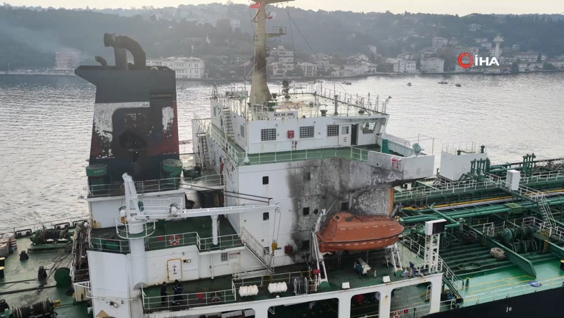 İstanbul Boğazı trafiğe kapatıldı - Resim : 1