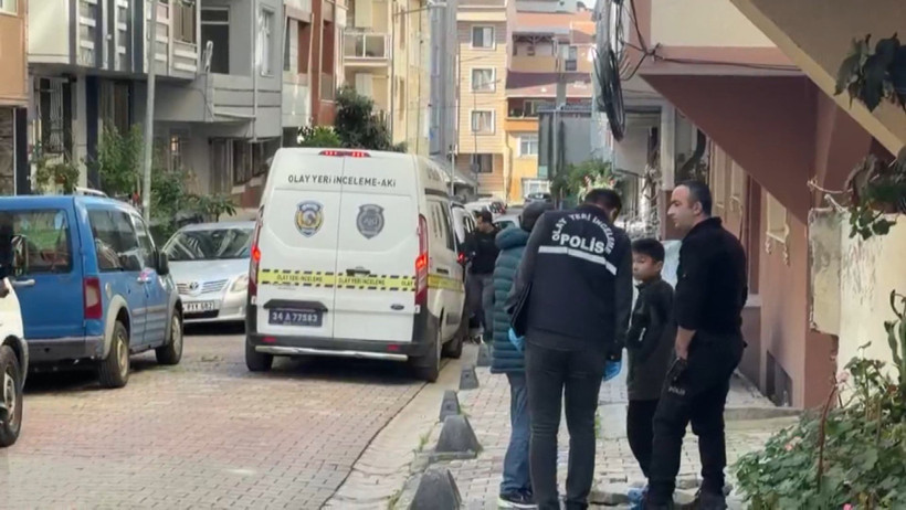 Eve kilitlenen 2 kız çarşafla kaçmaya çalıştılar. Biri yaşam savaşı veriyor - Resim : 1