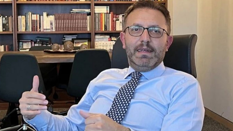 Eski Başbakan Danışmanı Ertan Aydın'a ev hapsi verildi. Yurt dışına çıkışı yasaklandı - Resim : 2