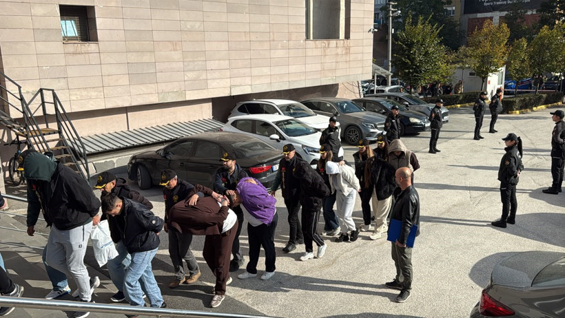 5 ilde fuhuş operasyonu! 19 kadın kurtarıldı, 50 kişiye adli işlem - Resim : 2