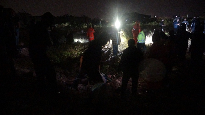 Antalya'da hortum faciası. İş&ccedil;ilerin kaldığı konteynerleri savurdu: 4 &ouml;l&uuml;, 2 yaralı - Resim : 1