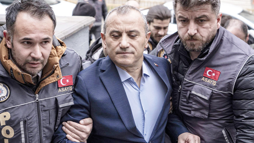 Eleştirdiği için işkence ettirdiği kişi tespit edildi. Sonel’in kirli işleri bilirkişi raporunda! - Resim : 1