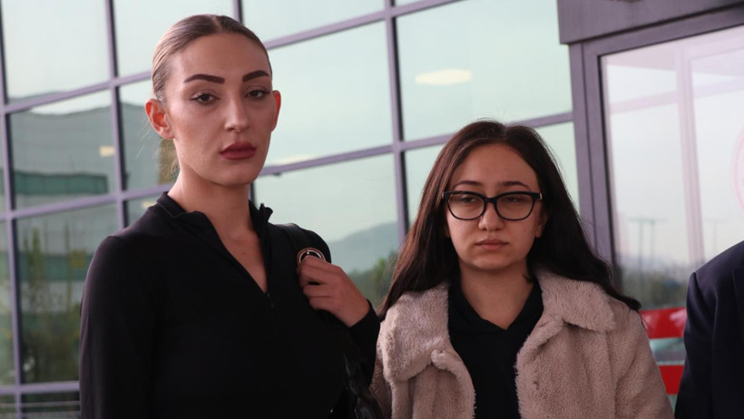 Güllü’nün kızının eski nişanlısı sırrını açıkladı. Yoğun bakımda halay çekti hastalara iğne yaptı… - Resim : 4