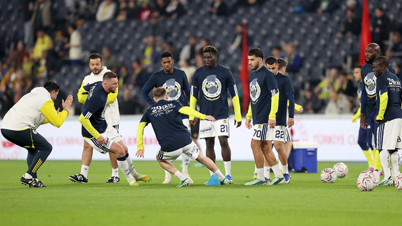 İsmail Kartal kulübede unutmuştu, Dirk Kuyt ilk maçında 11'e koydu - Resim : 2