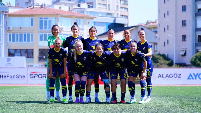 Fenerbahçeli Yağmur Uraz, Türk kadın futbol tarihine geçti - Resim : 1