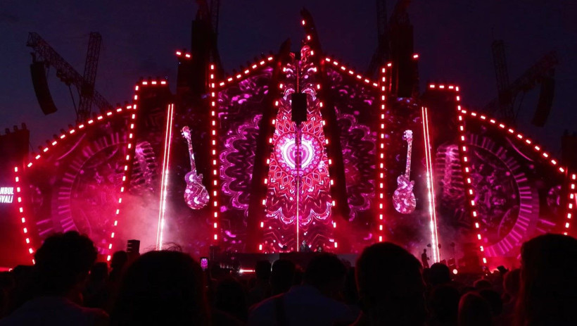 Jennifer Lopez, İstanbul'da konser verdi - Resim: 6